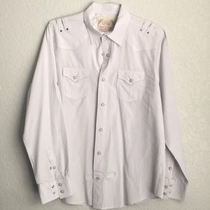 Long sleeve men’s casual button down shirt